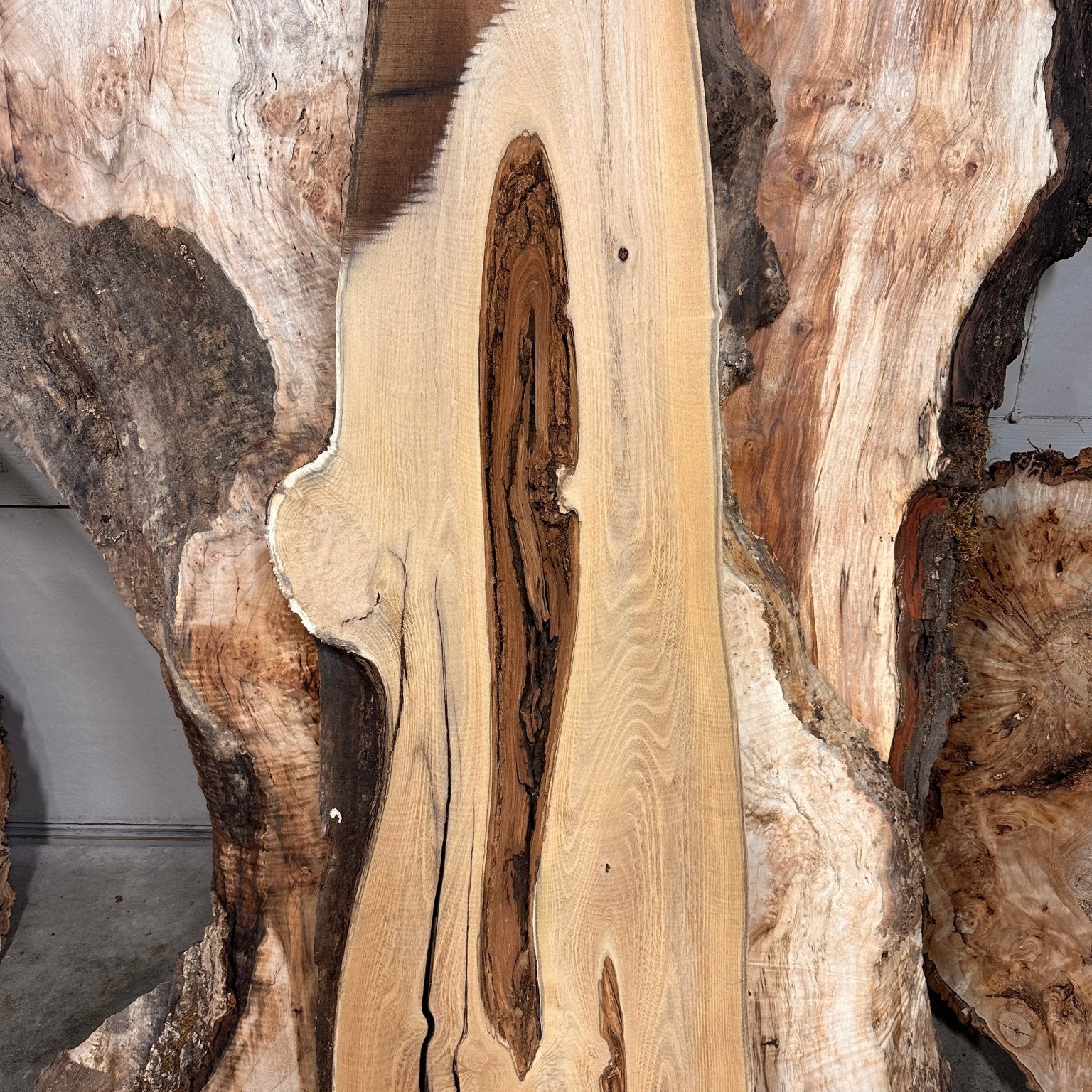 LiveEdge Black Locust | Black Locust | Double Diamond