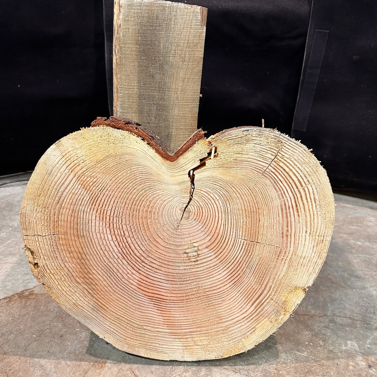 LiveEdge Douglas Fir Heart Shaped Cookie | Douglas Fir | Double Diamond