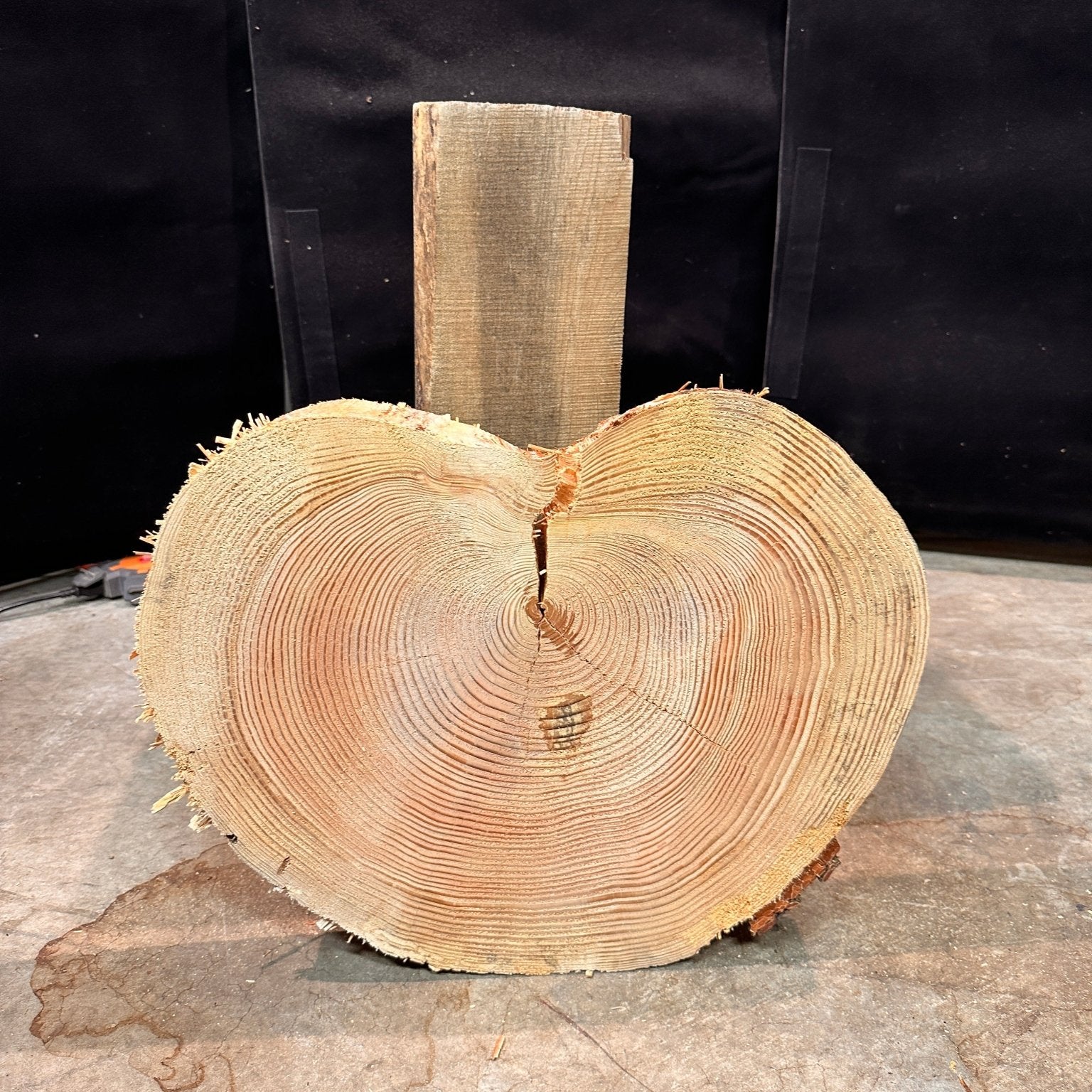 LiveEdge Douglas Fir Heart Shaped Cookie | Douglas Fir | Double Diamond
