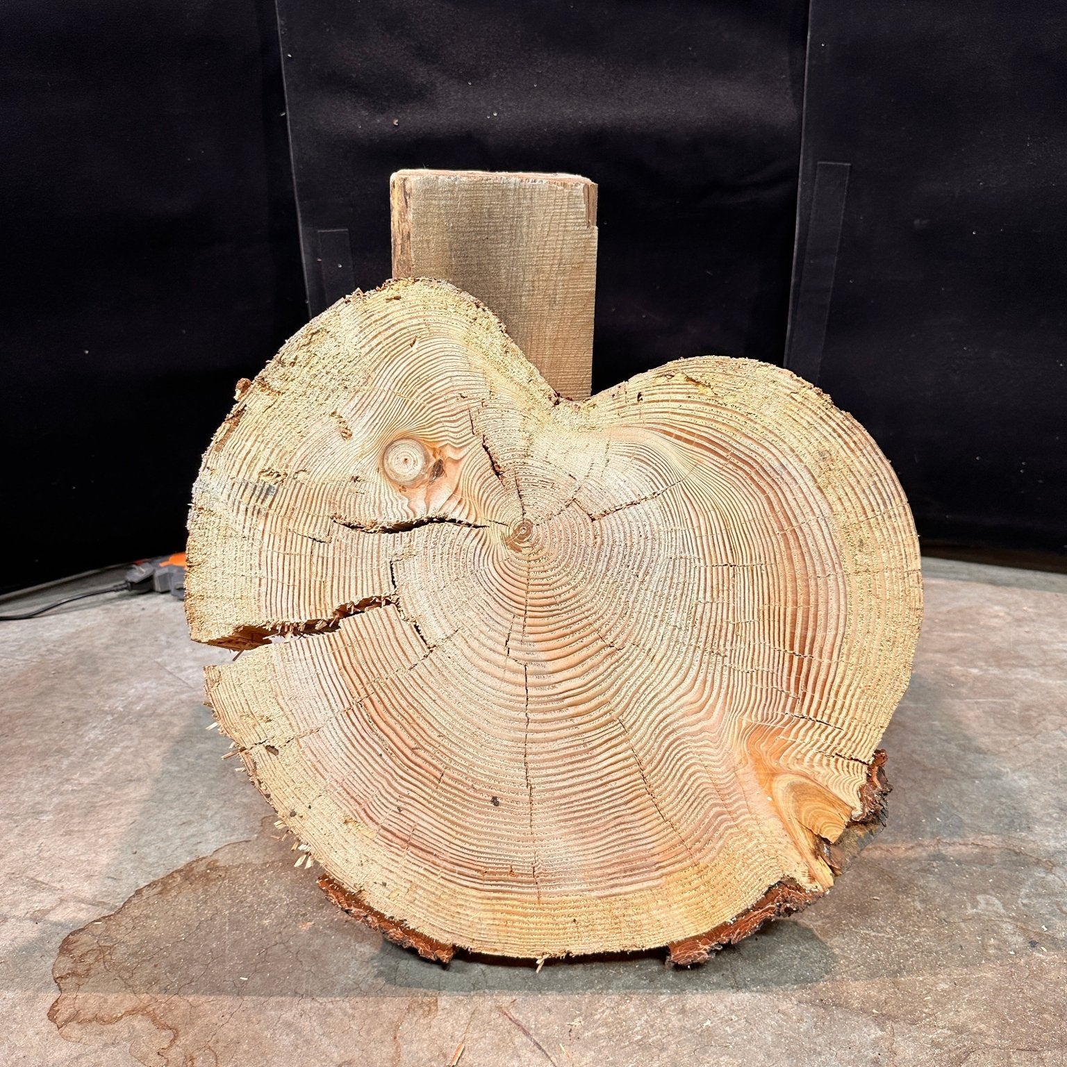 LiveEdge Douglas Fir Heart Shaped Cookie | Douglas Fir | Double Diamond