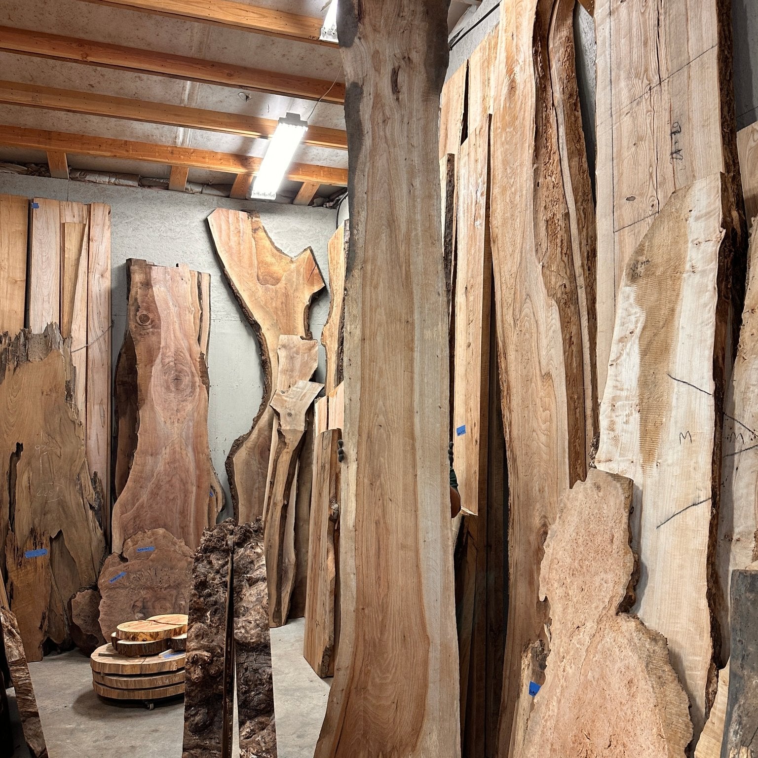 LiveEdge Pecan | Pecan | Hamilton Lee Supply