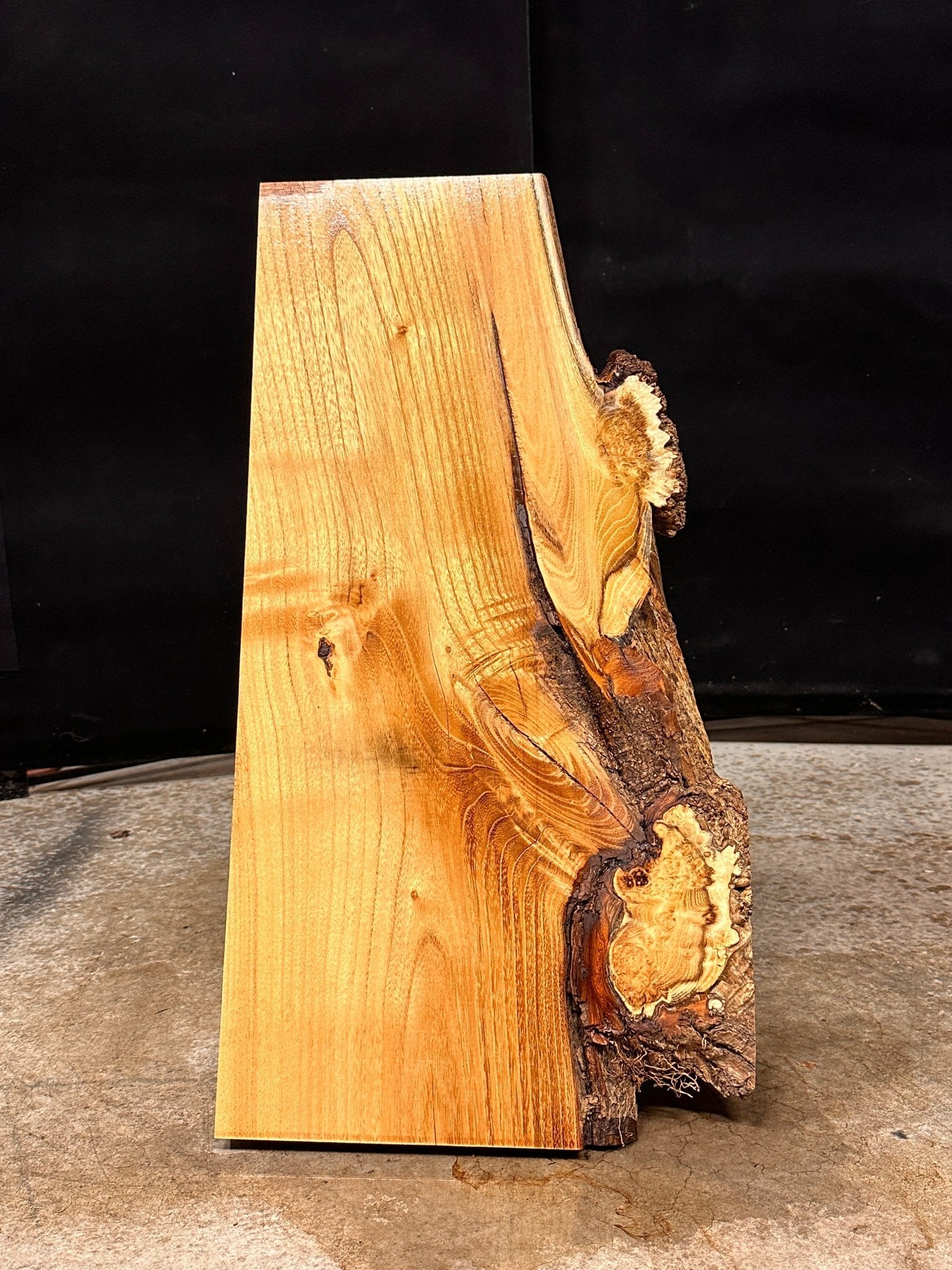 LiveEdge Black Locust | Black Locust | Double Diamond